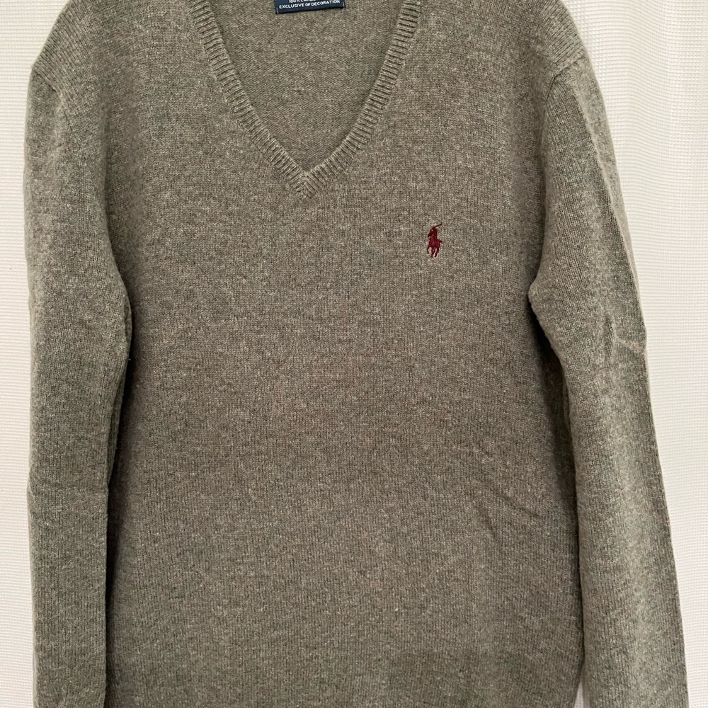 Ralph Lauren Men's V-Neck Sweater in Green